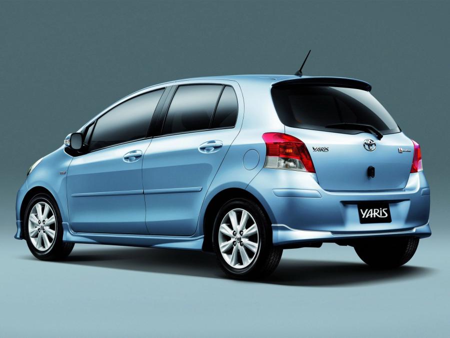  Toyota Yaris S Limited 2009 года  (TW) (фото 5 из 6)